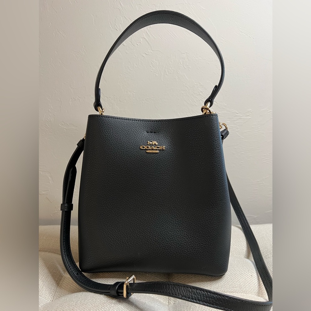 SOLD❌ Authentic Coach Small Town Bucket Bag Black